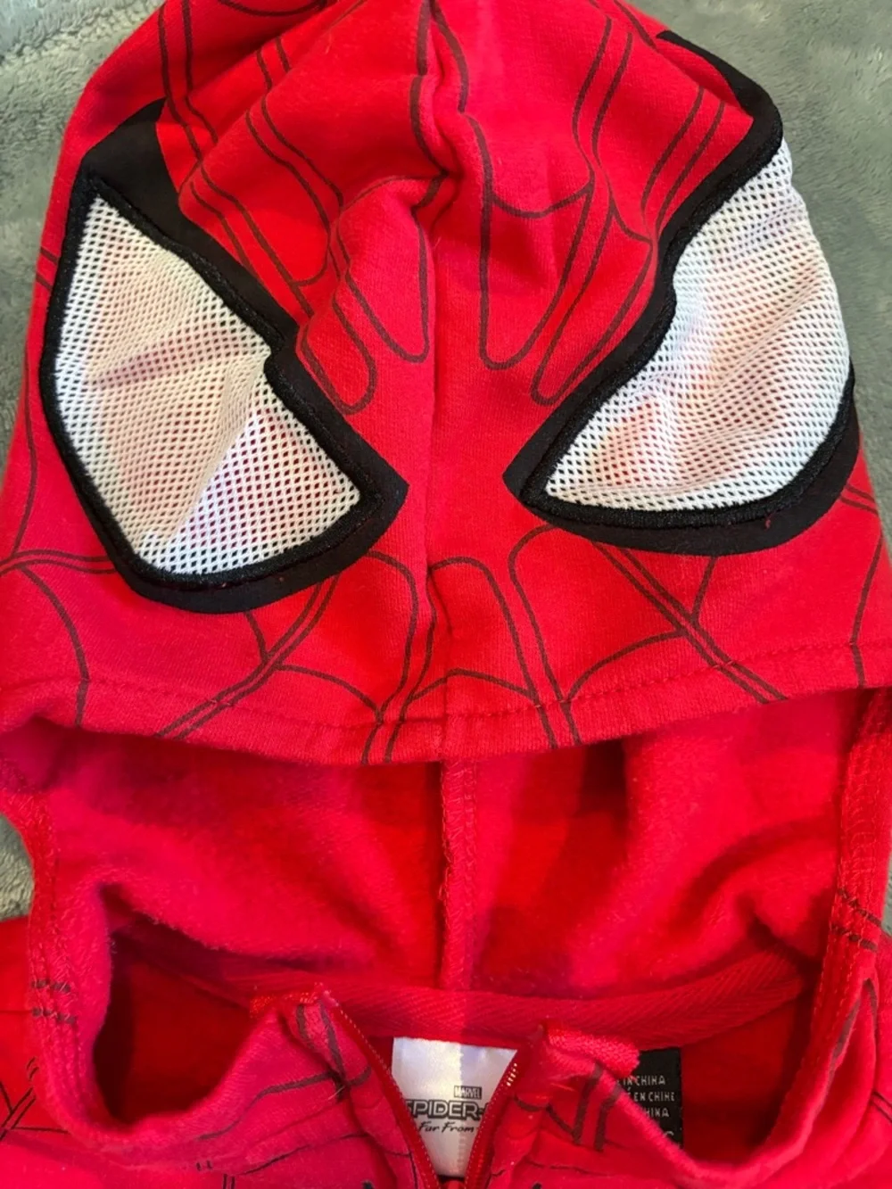 Marvel Spider-Man Hooded Costume Jacket with Matching Slippers Bundle - Picture 3 of 6